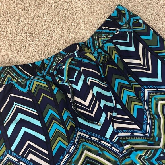 Forever 21 Patterned Drawstring Shorts - Picture 2 of 5